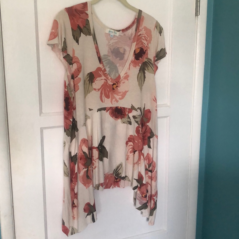 Grace & Lace floral top